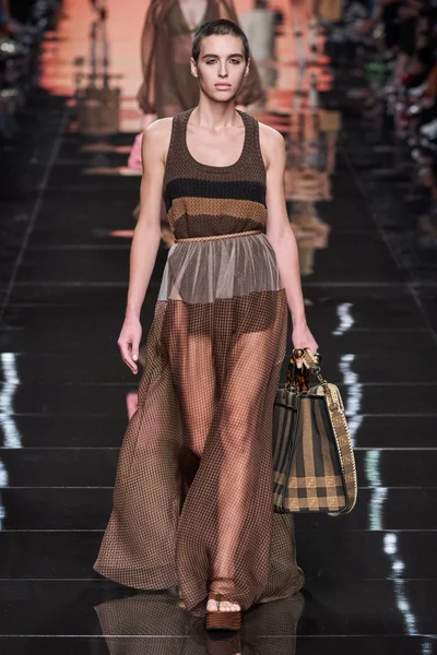 Look 30